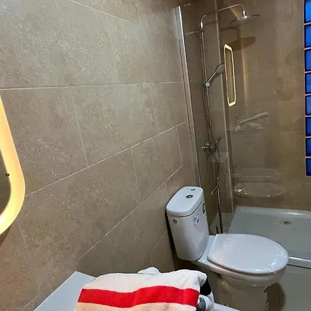 Urban, Quiet Flat For Digital & Remote Nomads Διαμέρισμα